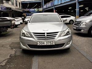 HYUNDAI Genesis - Vista 2