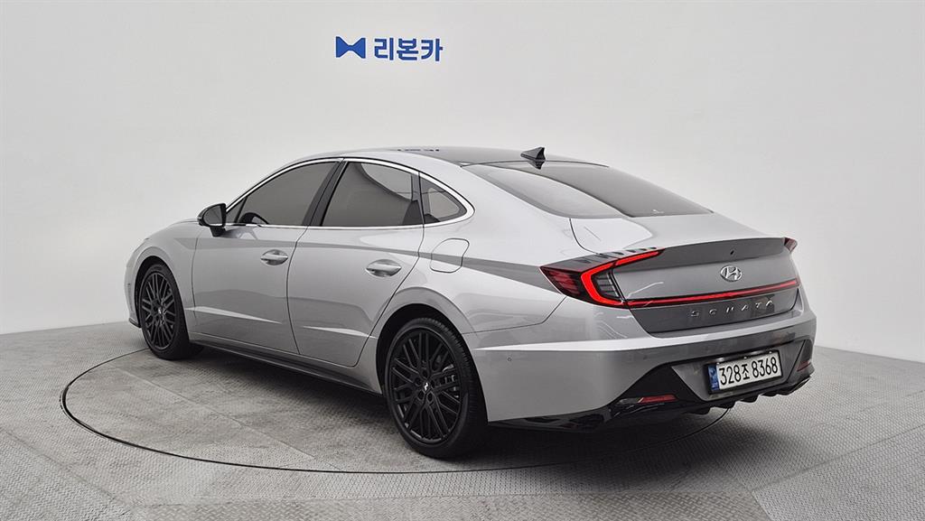 HYUNDAI Sonata - Vista 4