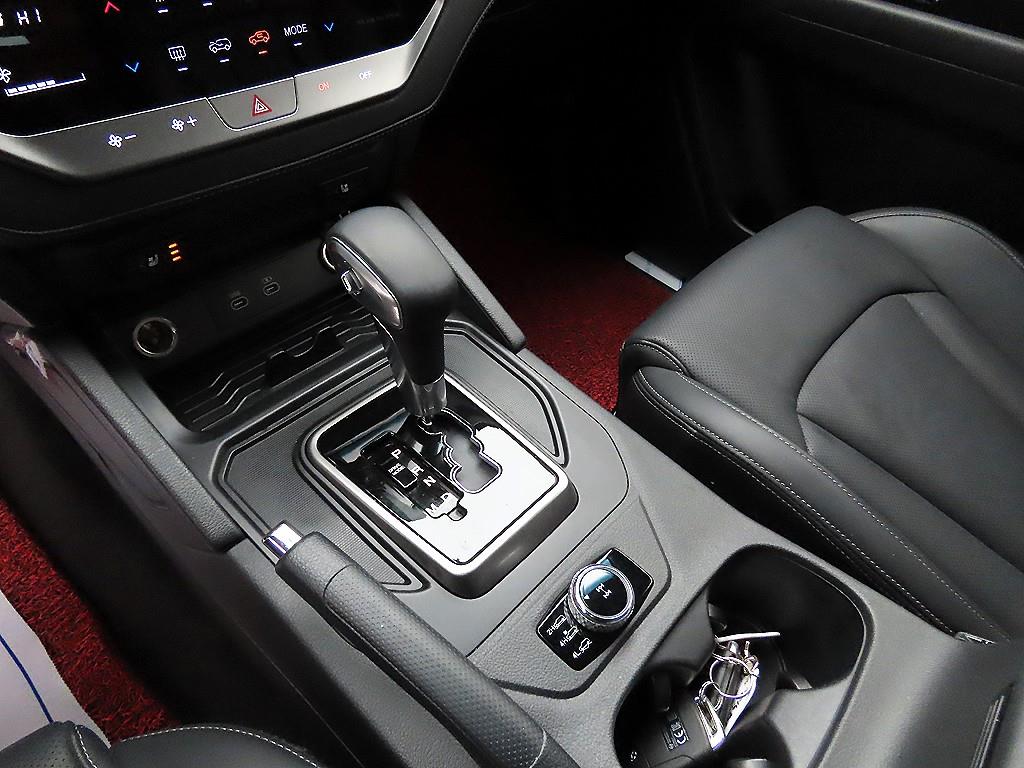 Ssangyong Rexton - Vista 10