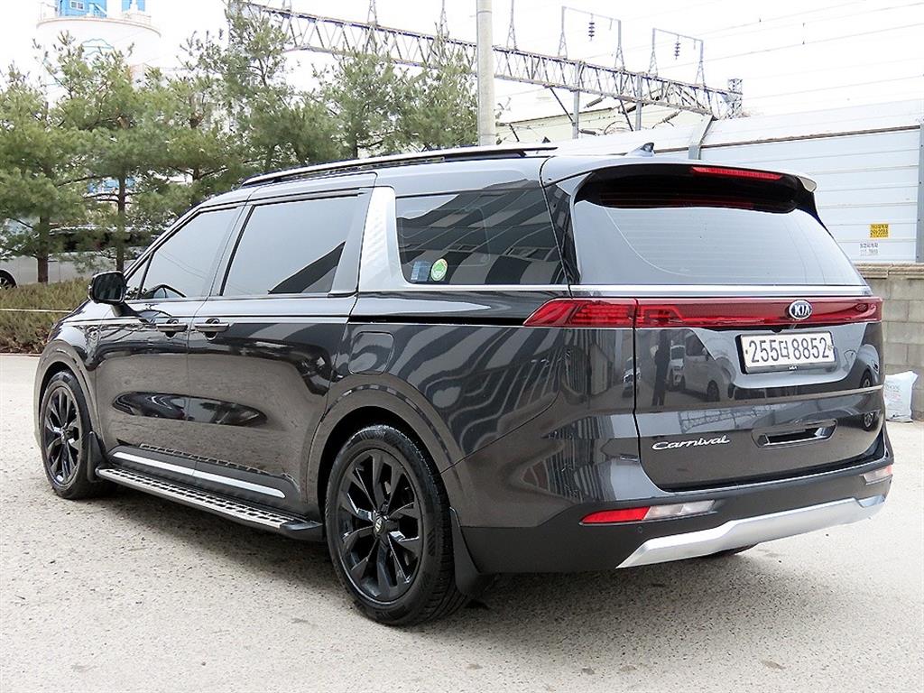 KIA Carnival - Vista 3