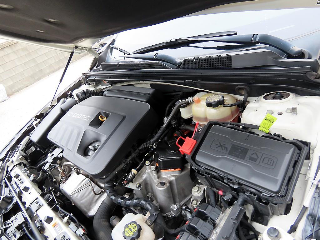 Chevrolet Malibu 2017 Blanco - Importación desde Corea - HF Imports Iquique - Foto 18