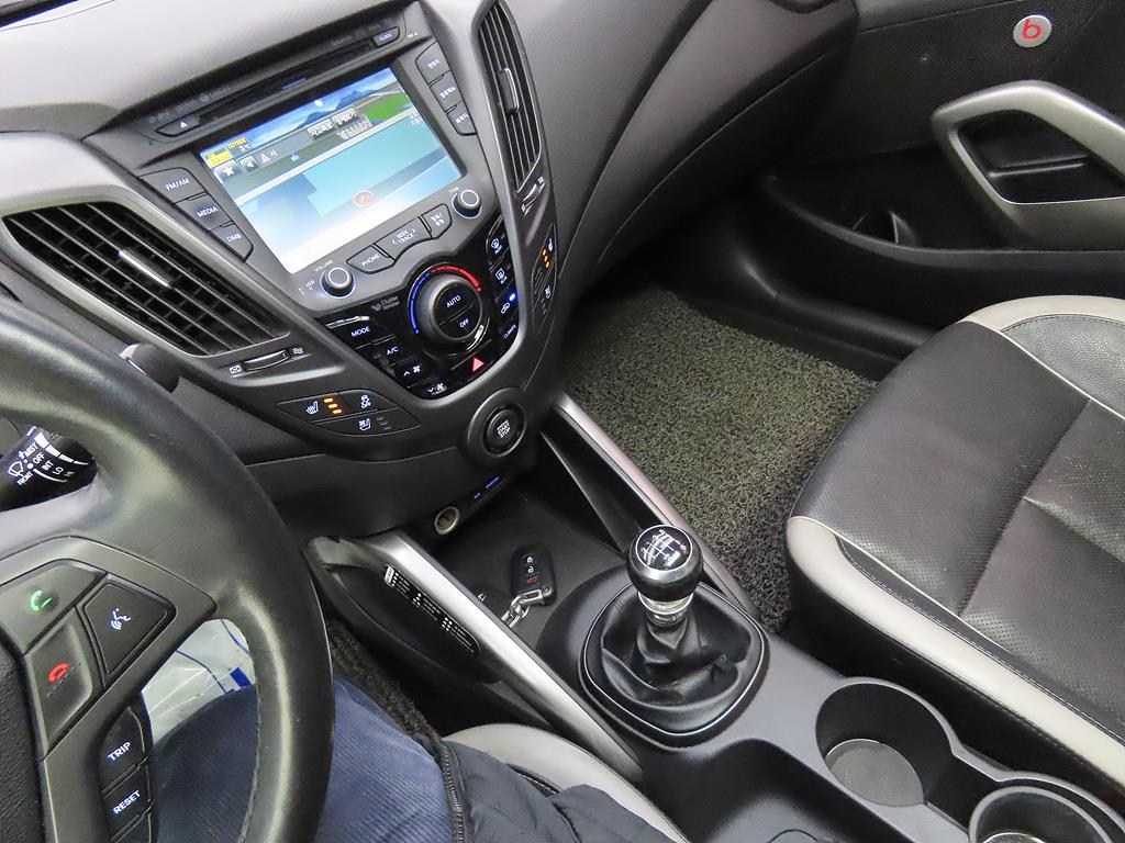 HYUNDAI Veloster - Vista 11