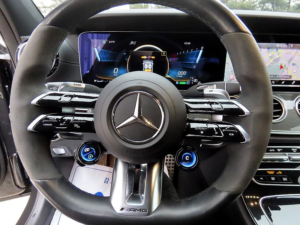 Mercedes Benz E class - Vista 8