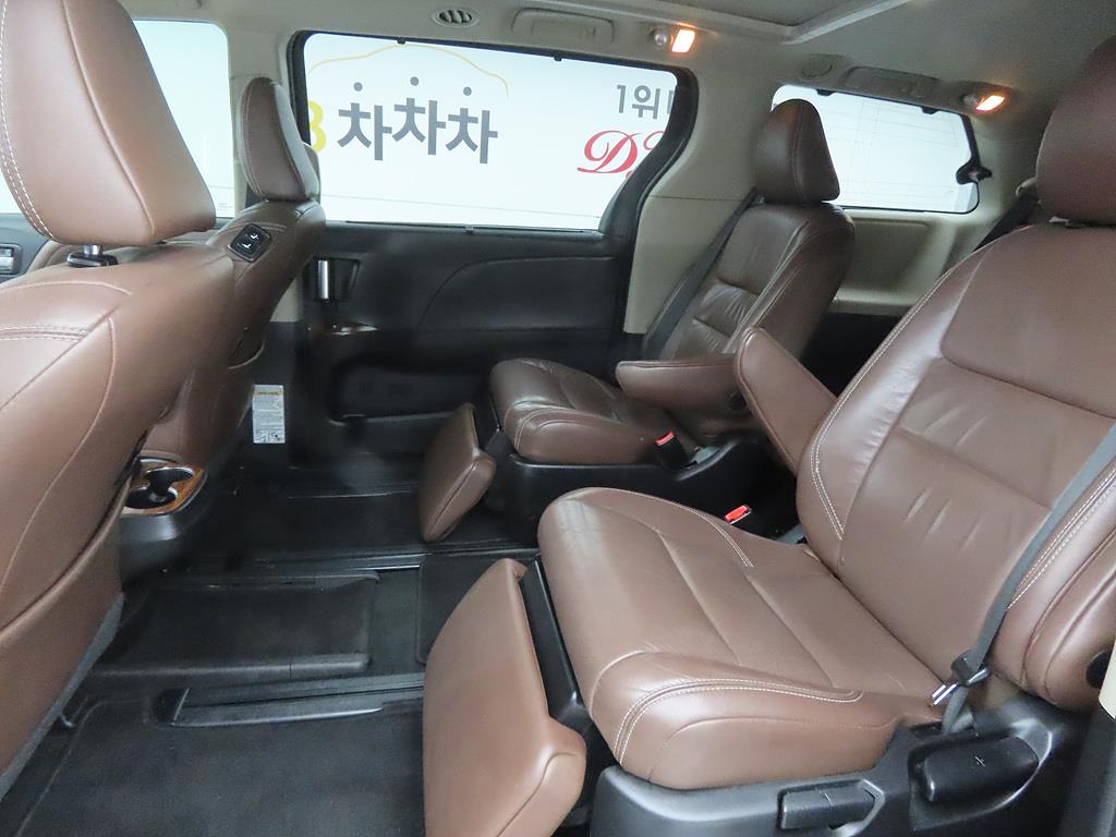 Toyota Siena - Vista 6