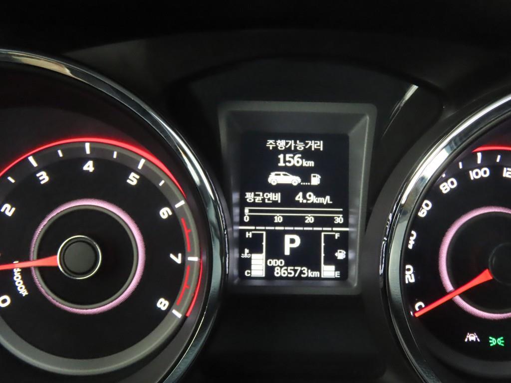 Ssangyong Tivoli - Vista 8