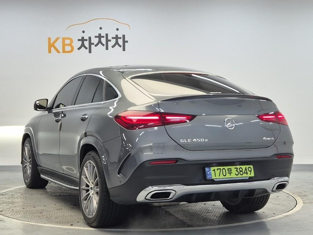 Mercedes Benz GLE Class - Vista 3