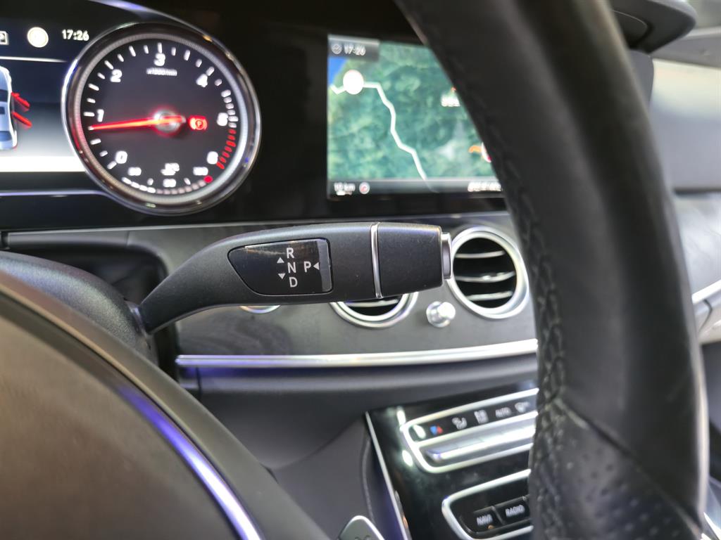 Mercedes Benz E class - Vista 10