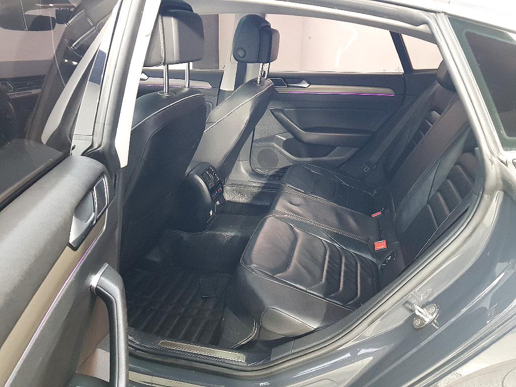 Volkswagen Arteon - Vista 9