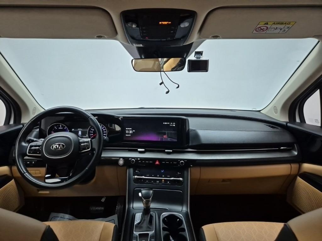 KIA Carnival - Vista 8