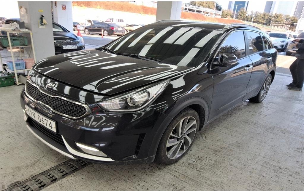 KIA Niro 2016 Negro - Importación desde Corea - HF Imports Iquique - Foto 1