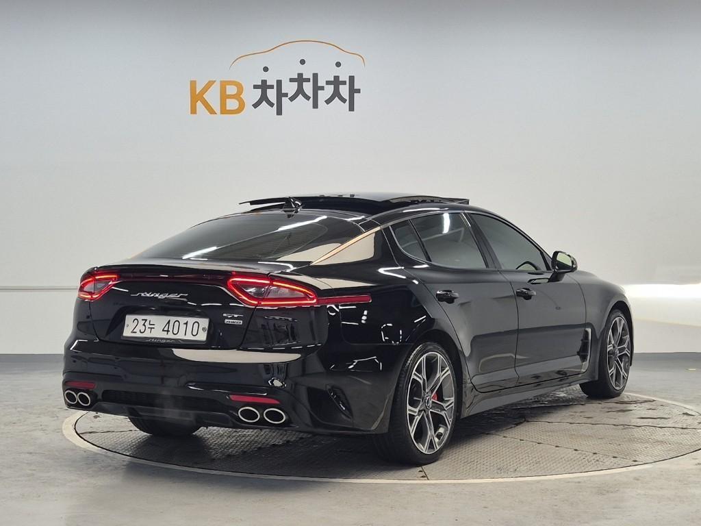 KIA Stinger - Vista 4
