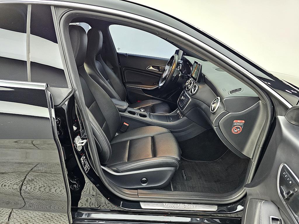 Mercedes Benz CLA Class - Vista 11