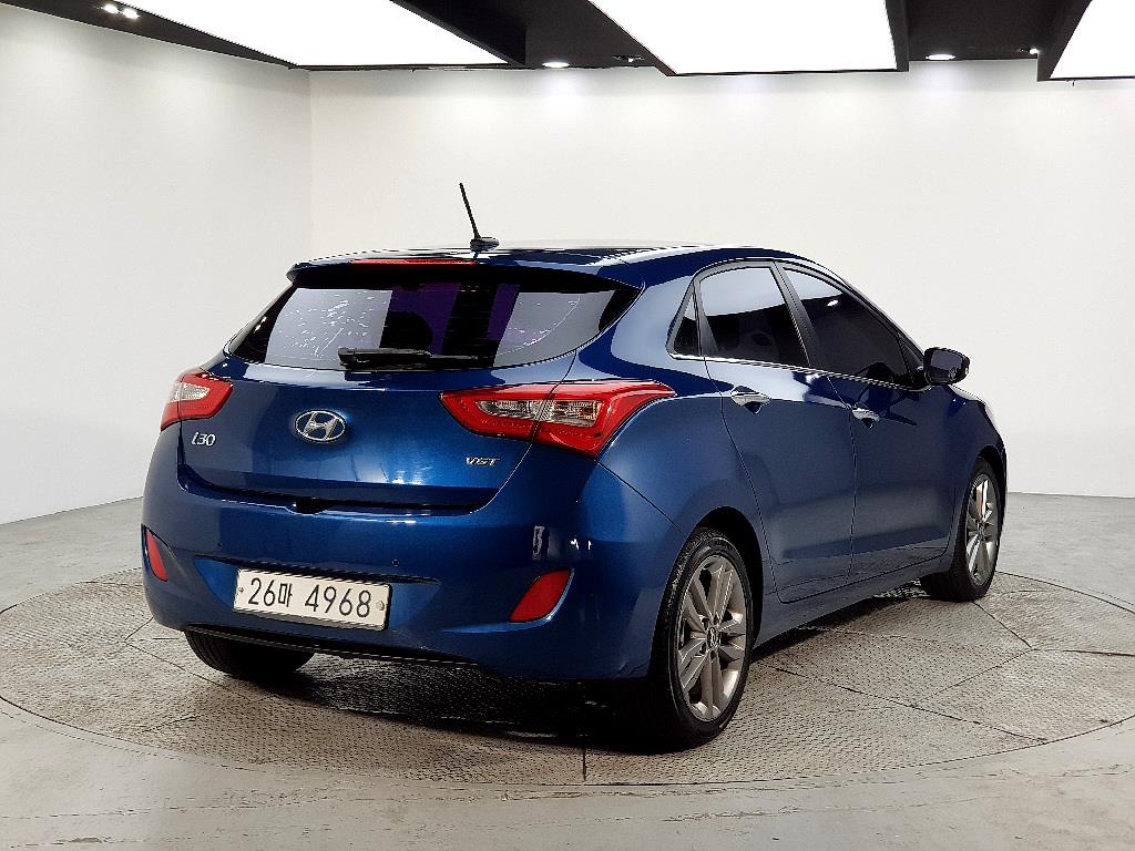 HYUNDAI i30 - Vista 4