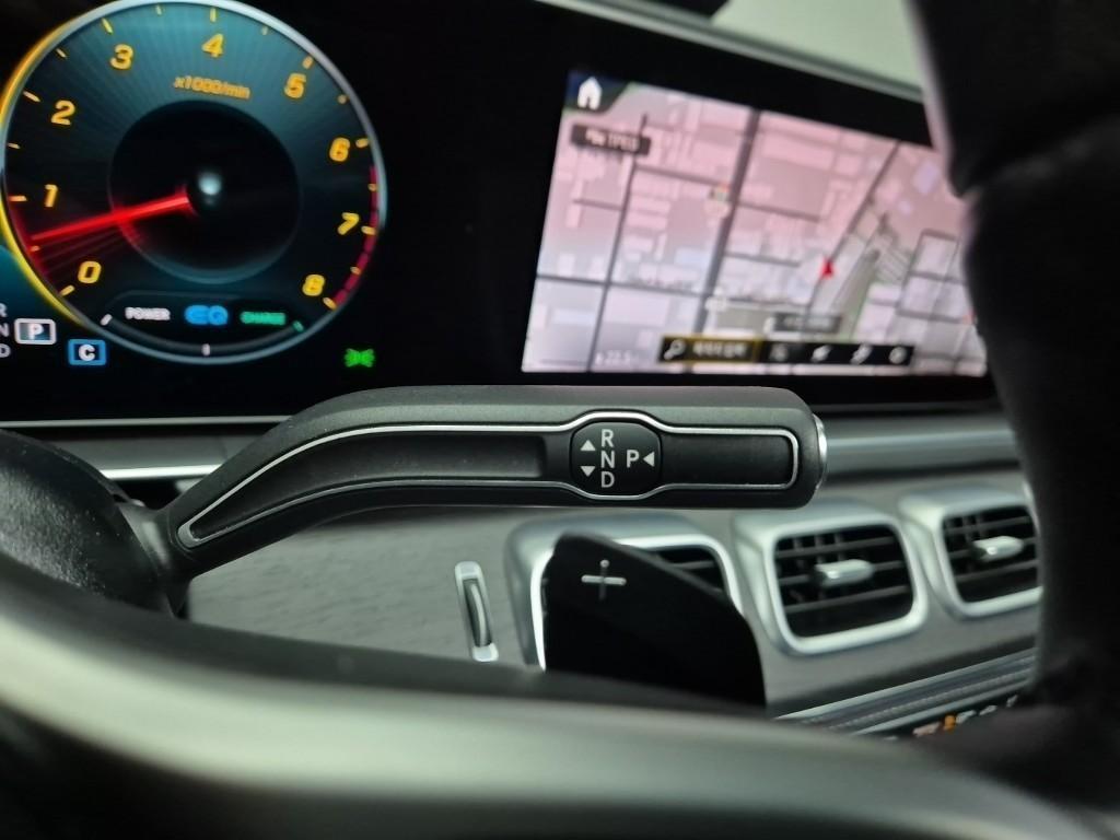 Mercedes Benz GLS Class - Vista 8