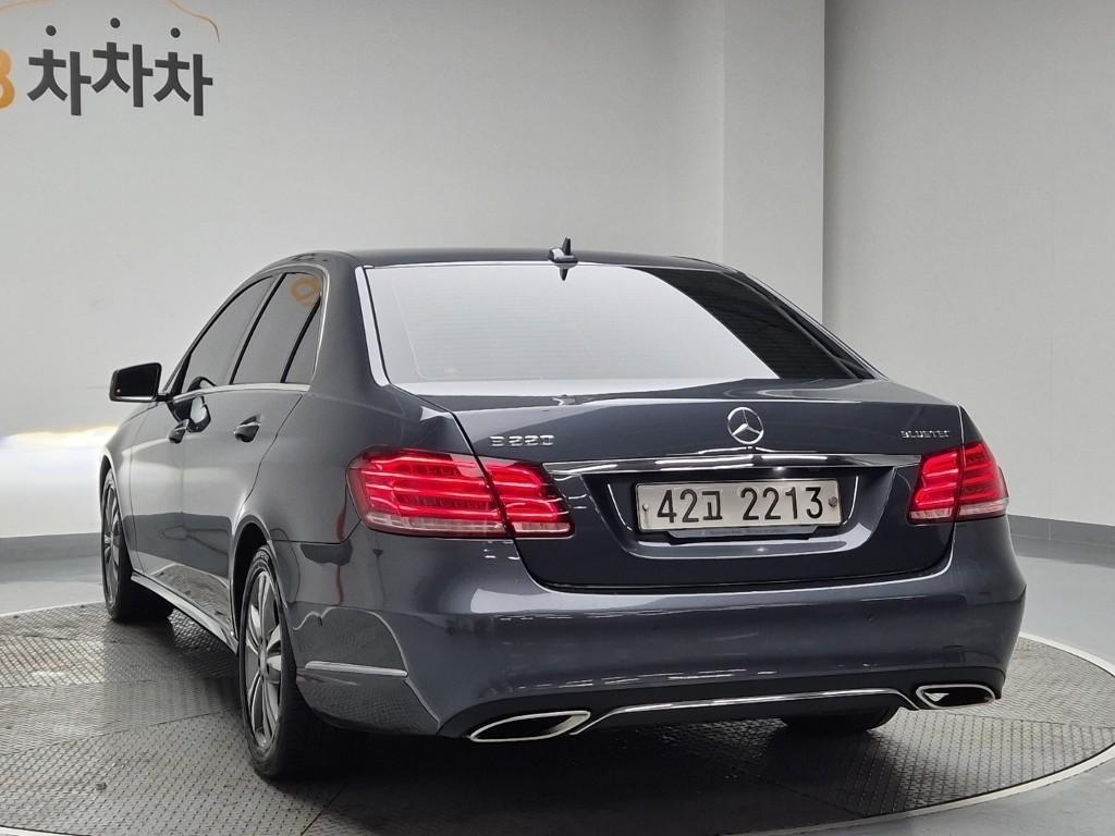 Mercedes Benz E class - Vista 2