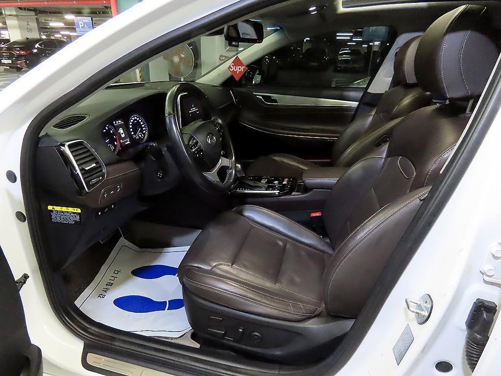 HYUNDAI Grandeur - Vista 6