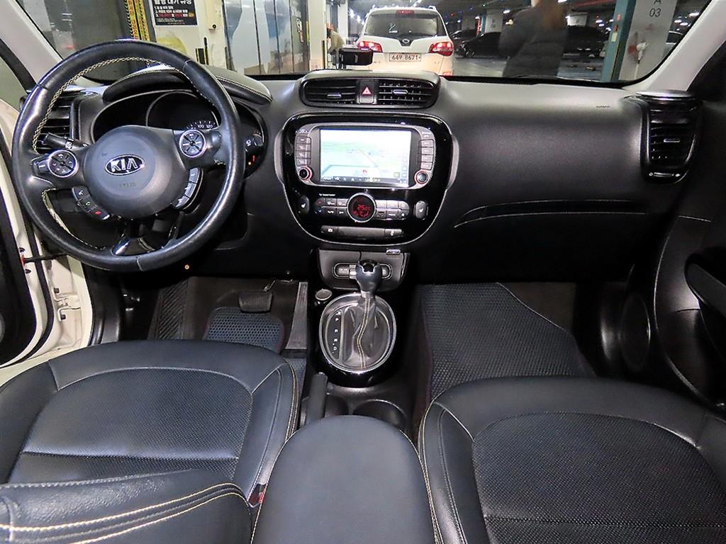 KIA Soul - Vista 10
