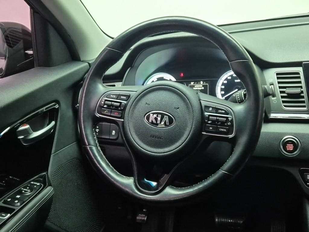 KIA Niro - Vista 9