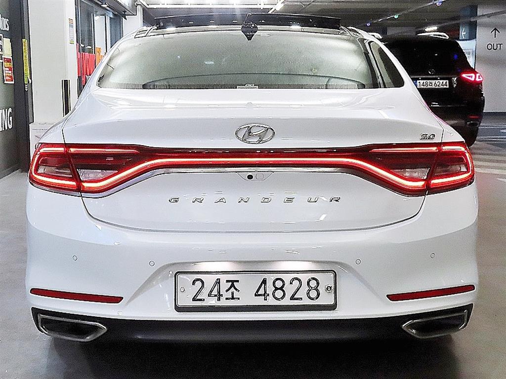 HYUNDAI Grandeur - Vista 5