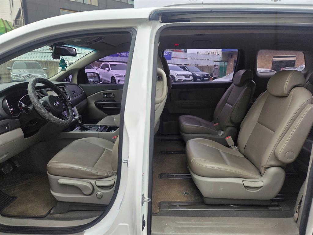 KIA Carnival 2017 Blanco - Importación desde Corea - HF Imports Iquique - Foto 16