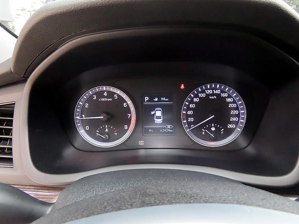 HYUNDAI Sonata - Vista 9