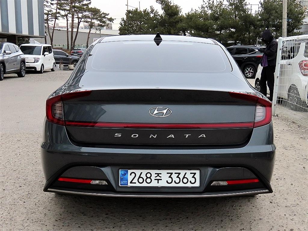 HYUNDAI Sonata - Vista 4