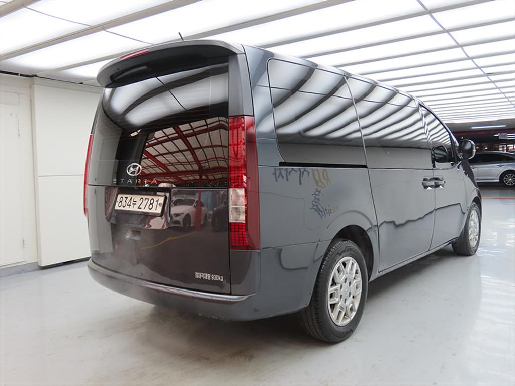 HYUNDAI Staria - Vista 4