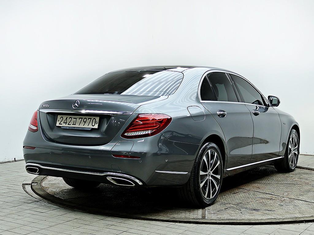 Mercedes Benz E class - Vista 7
