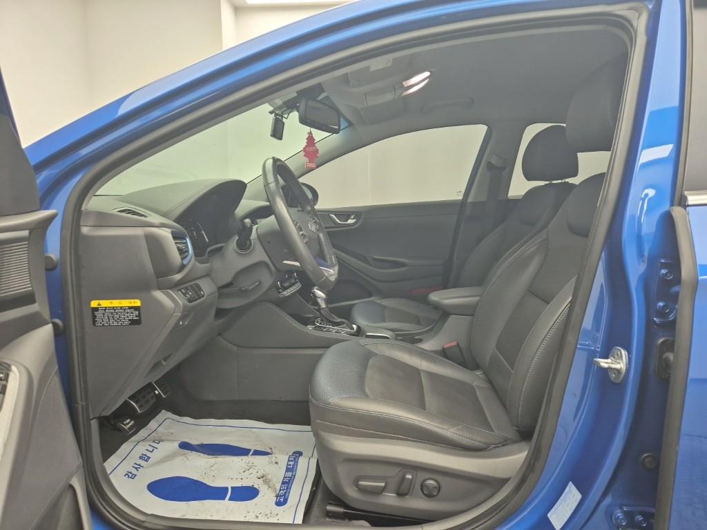 HYUNDAI Ioniq - Vista 11