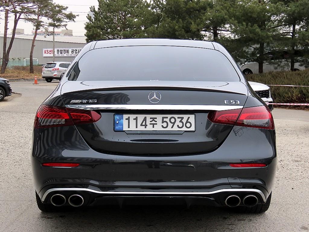 Mercedes Benz E class - Vista 4