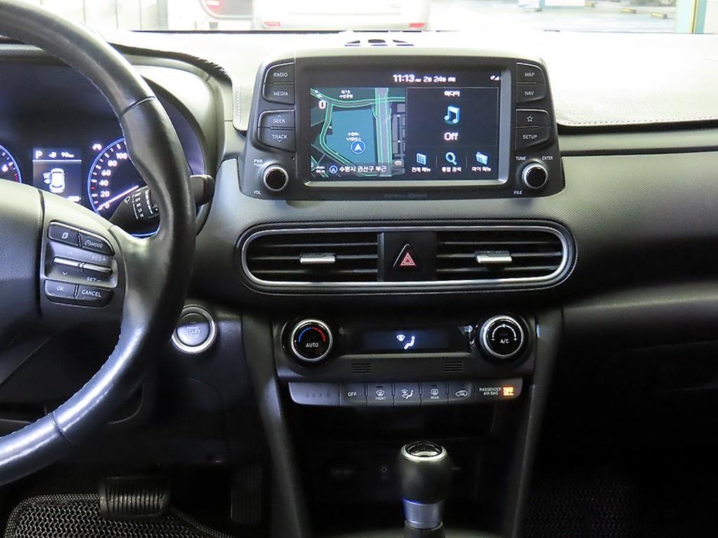 HYUNDAI Kona - Vista 11