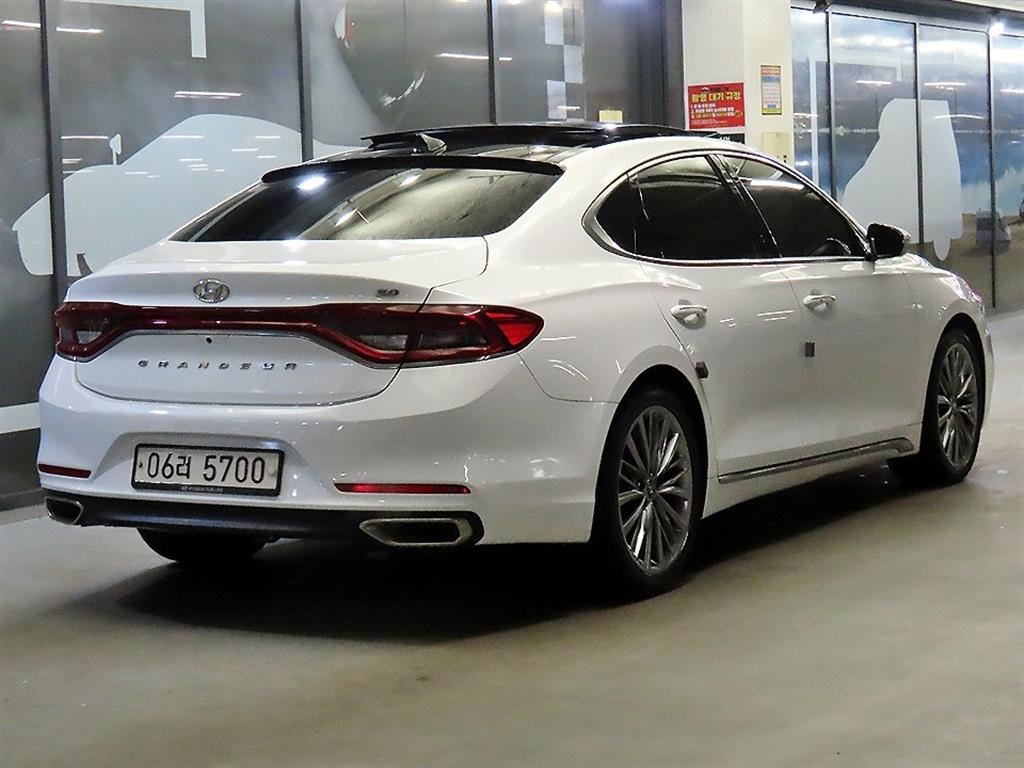 HYUNDAI Grandeur - Vista 4