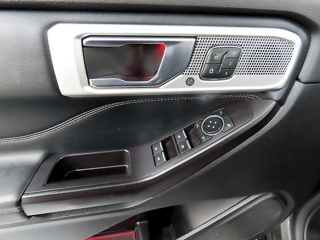 Ford Explorer - Vista 11