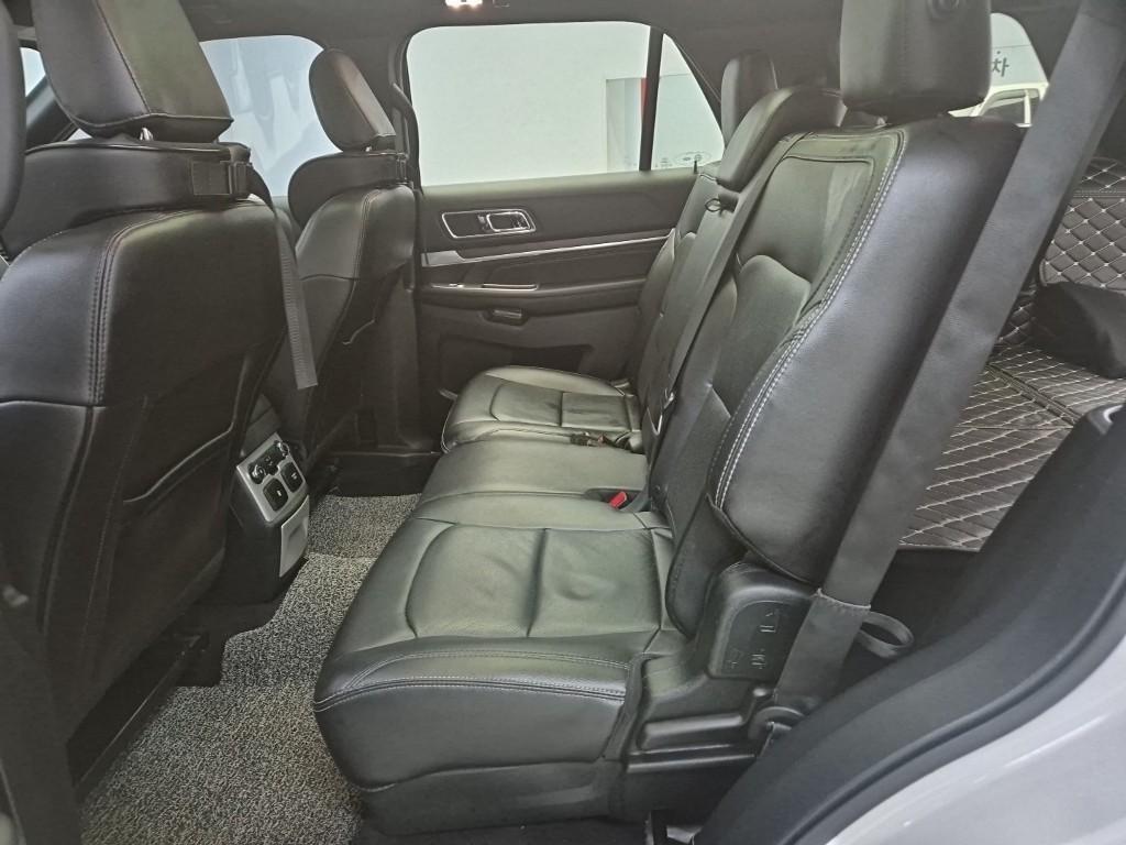 Ford Explorer - Vista 12