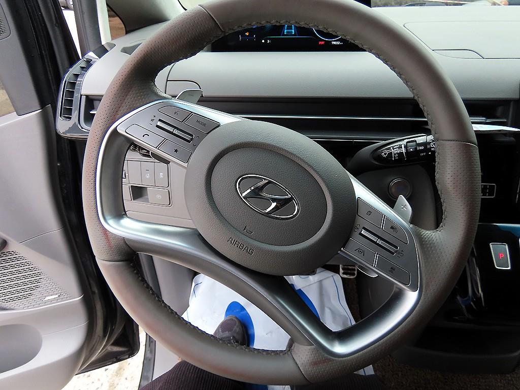 HYUNDAI Staria - Vista 9