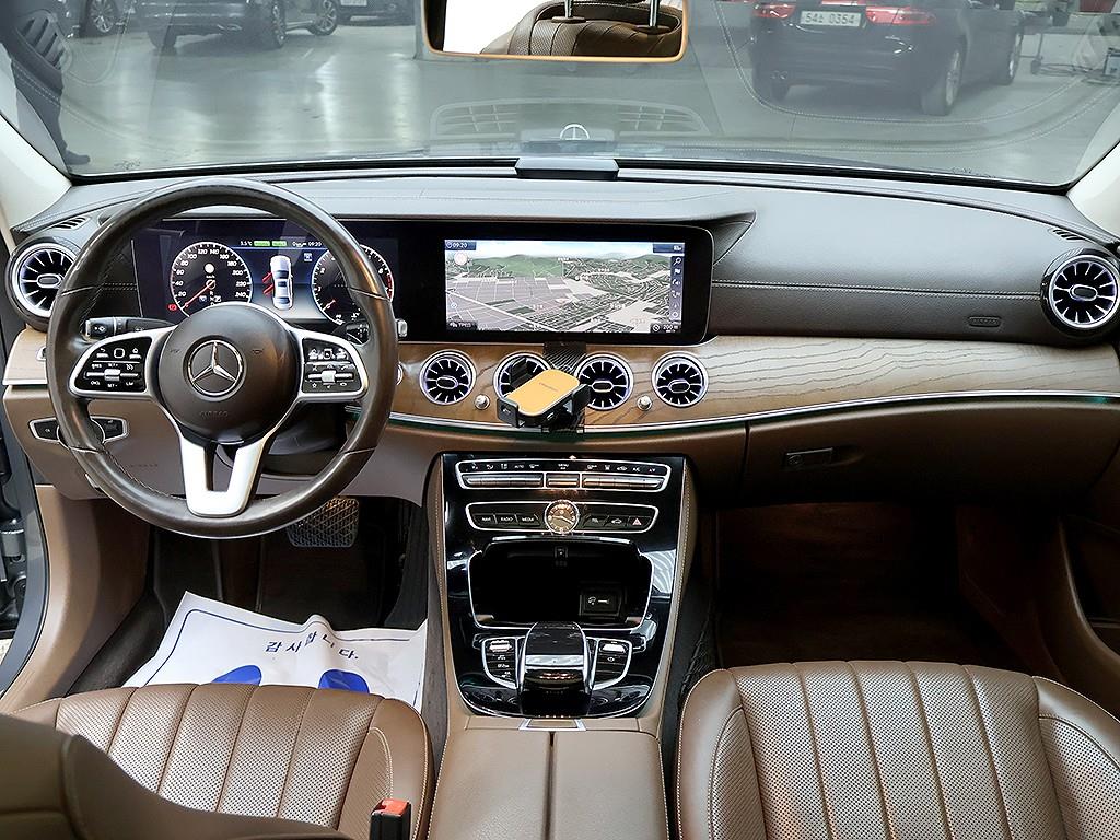 Mercedes Benz E class - Vista 9