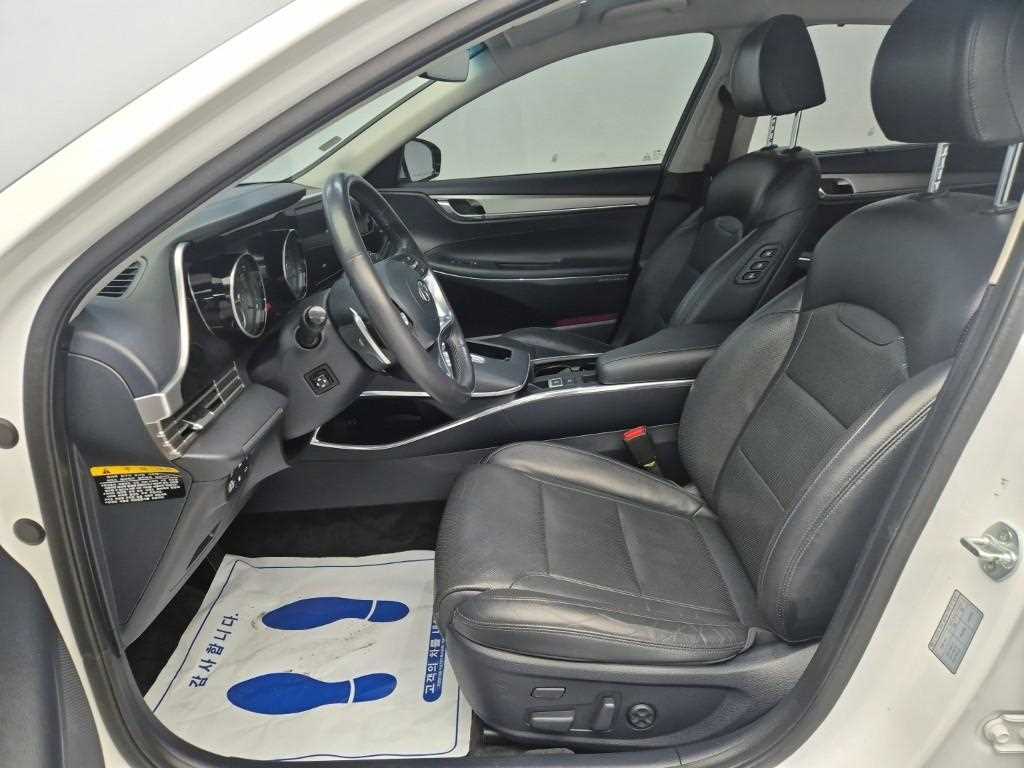 HYUNDAI Grandeur - Vista 11