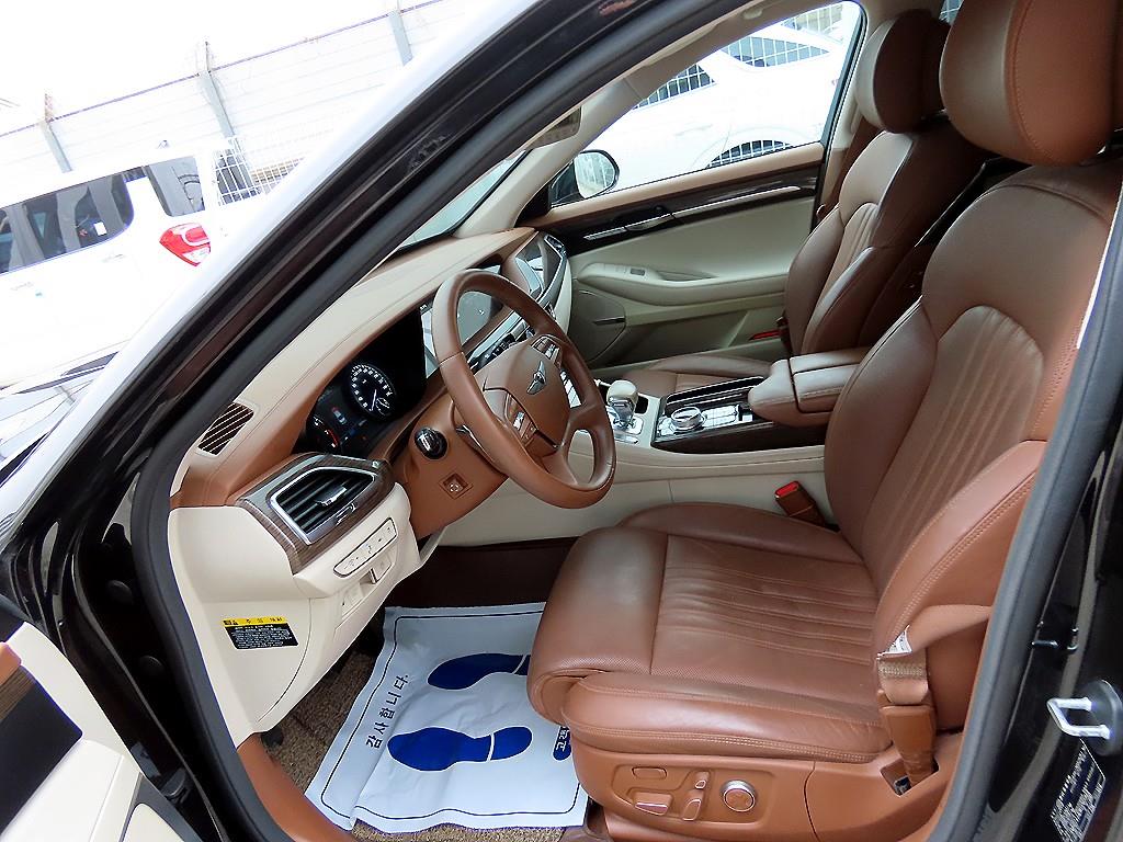 Genesis G90 - Vista 5