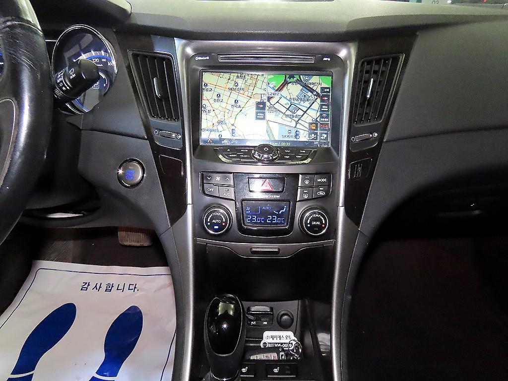 HYUNDAI Sonata - Vista 11