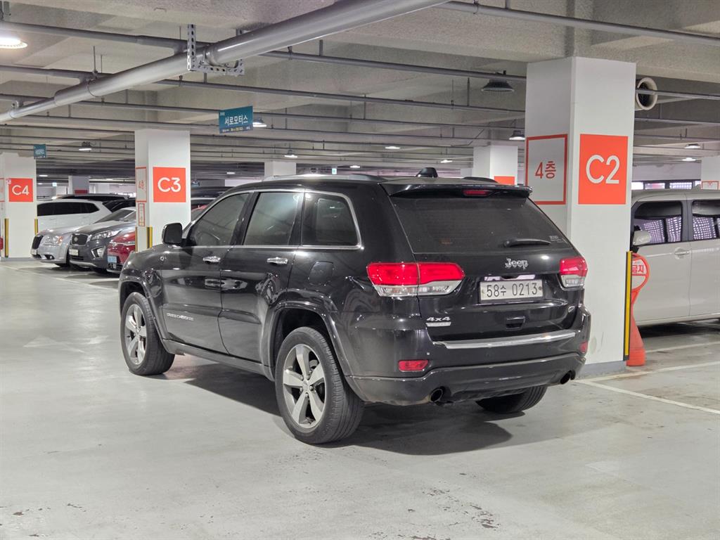 Jeep Cherokee - Vista 3