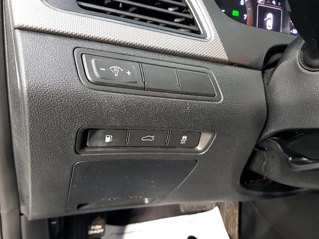 HYUNDAI Sonata - Vista 11