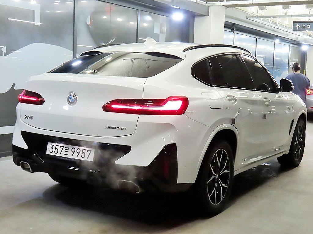 BMW X4 - Vista 4