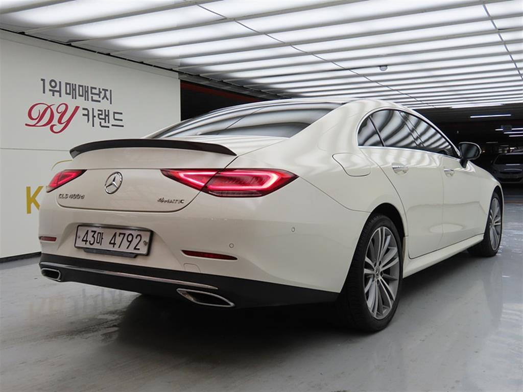 Mercedes Benz CLS Class - Vista 4