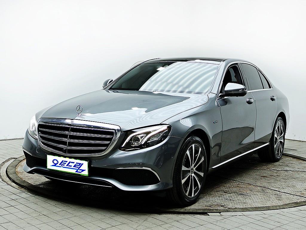 Mercedes Benz E class - Vista 3