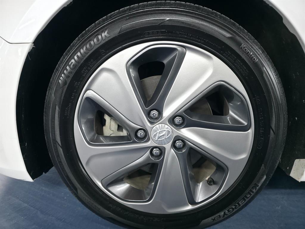 HYUNDAI Sonata - Vista 9