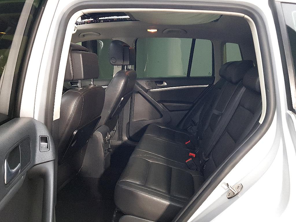 Volkswagen Tiguan - Vista 9