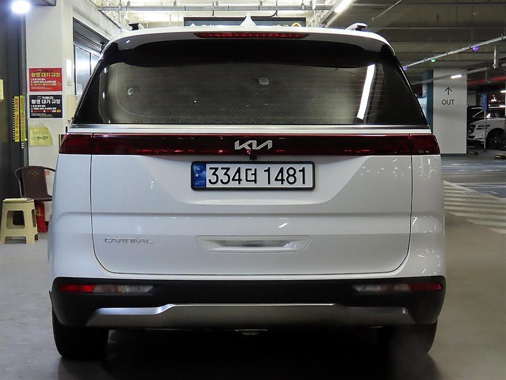 KIA Carnival - Vista 5