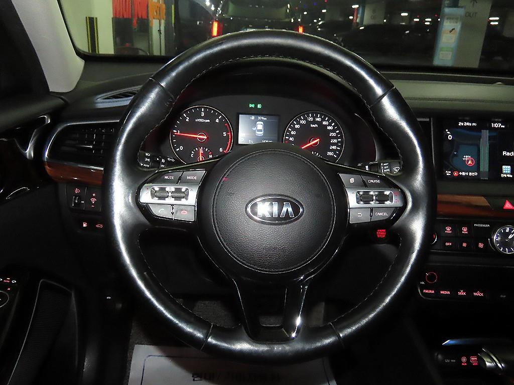 KIA K7 - Vista 8