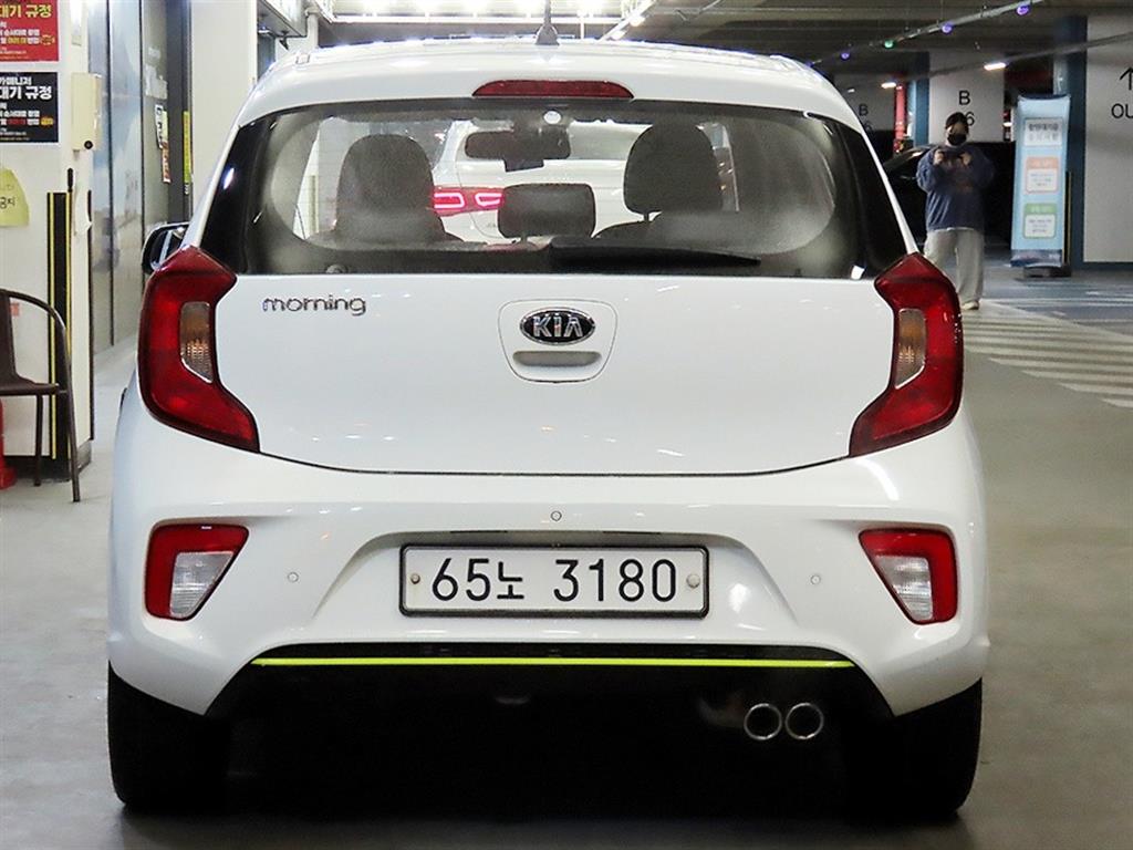 KIA Morning - Vista 5