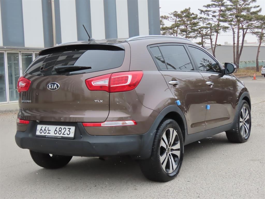 KIA Sportage - Vista 5